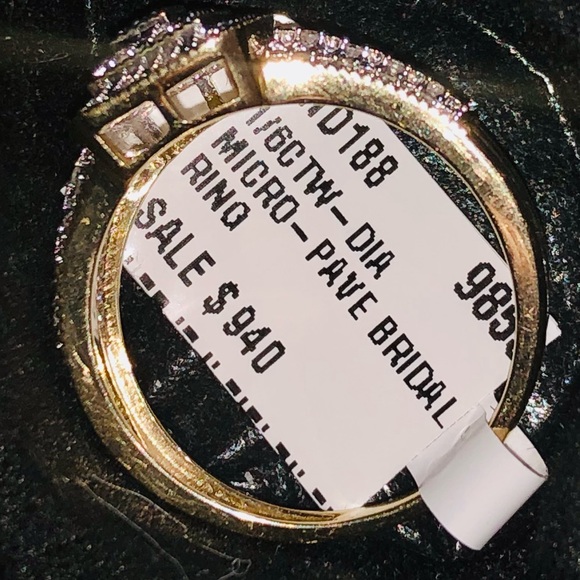 Best selling 10k Gold REAL DIAMOND Beautiful ring - Picture 4 of 6